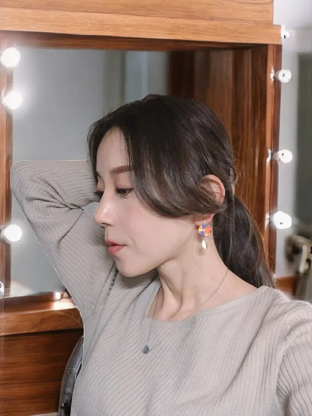 レイヤースタイル,スーパーロング,ヘアアレンジ,ヘアアイロン,バタフライレイヤー,バング,サイドバング流し方,キレイの処方箋,ヘアメイクアップアーティスト,小川敬子