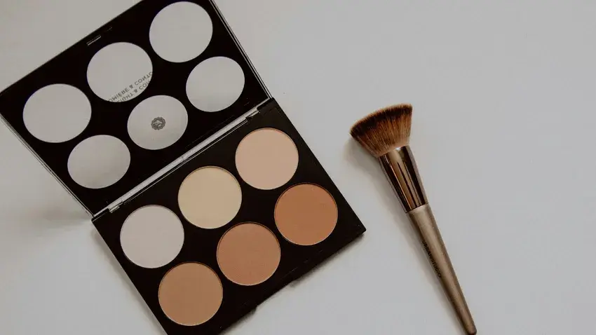 ベースメイク,順番,ハイライト,シェーディング