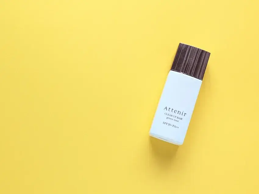 アテニア・クリアアップベース・グリーントーンの写真（私物）