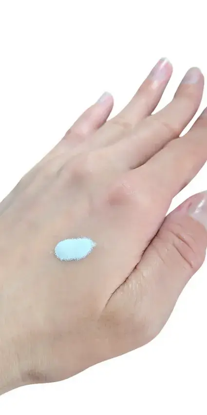 アテニア・クリアアップベース・グリーントーンの実際の色や質感