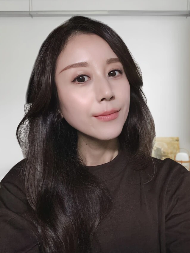 大人女子向けにアレンジしたモルモルメイクの仕上がり例